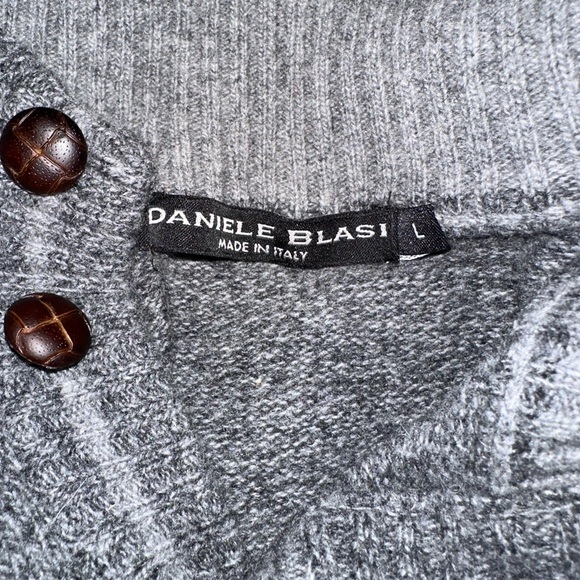 Daniele Blasi Italian button up quarter gray sweater - Picture 2 of 4